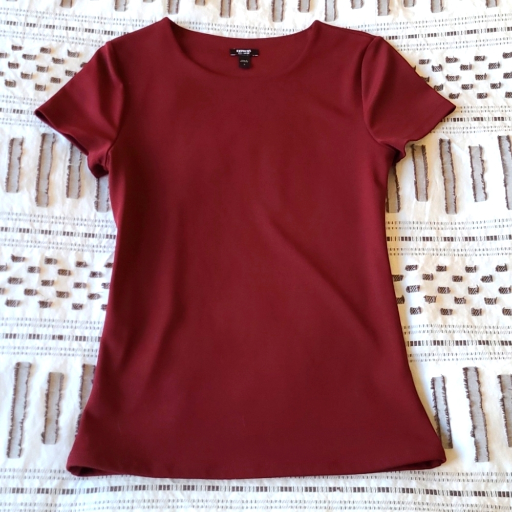 Express Body Contour fitted crew neck tee
